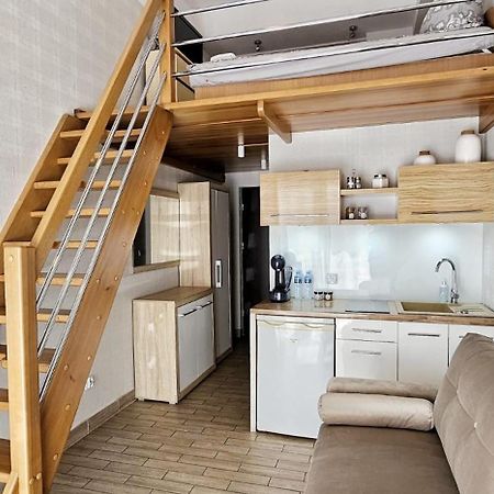 Holiday Home Slavia New S8 Miedzyzdroje Z Antresola I Balkonem Przy Plazy المظهر الخارجي الصورة
