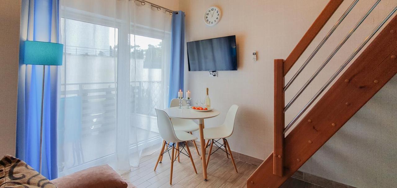 Holiday Home Slavia New S8 Miedzyzdroje Z Antresola I Balkonem Przy Plazy المظهر الخارجي الصورة