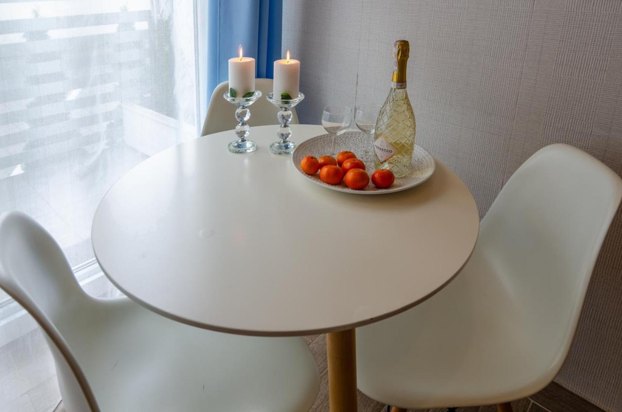 Holiday Home Slavia New S8 Miedzyzdroje Z Antresola I Balkonem Przy Plazy المظهر الخارجي الصورة