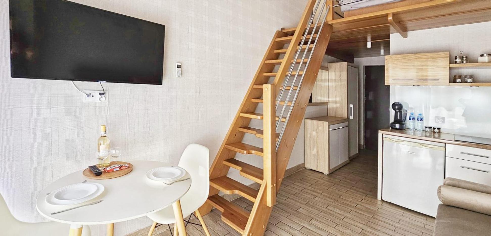 Holiday Home Slavia New S8 Miedzyzdroje Z Antresola I Balkonem Przy Plazy المظهر الخارجي الصورة